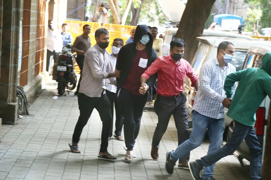 रिया चक्रवर्ती को एनसीबी ने किया गिरफ्तार