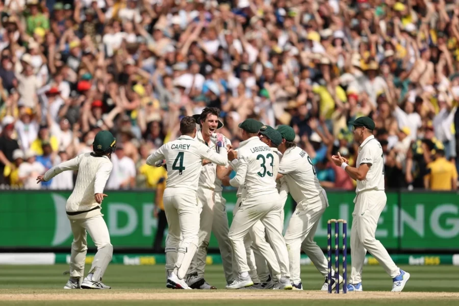 India lost the Melbourne Test, Australia won by 184 runs - took a 2-1 lead in the series