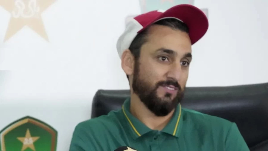 पाकिस्तानी कप्तान का हाथ मिलाने को लेकर बड़ा बयान, हार की वजह भी बताई