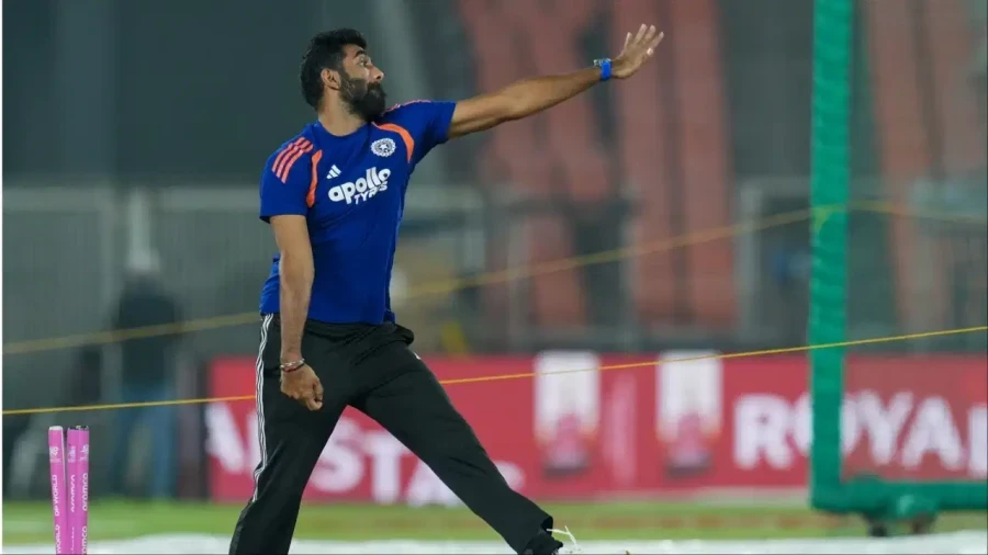 IND vs SL: जसप्रीत बुमराह श्रीलंका टेस्ट सीरीज से बाहर, घुटने की चोट ने बढ़ाई टीम इंडिया की चिंता