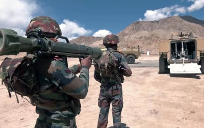 चीन की रणनीति अपनाएगा भारत, खरीदने के साथ हथियार बेचने पर बढ़ेगा फोकस