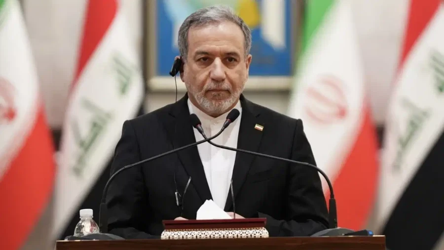 Iran Foreign Minister Abbas Araghchi Heckled: Protesters Shout Death to Traitors at Khamenei Funeral