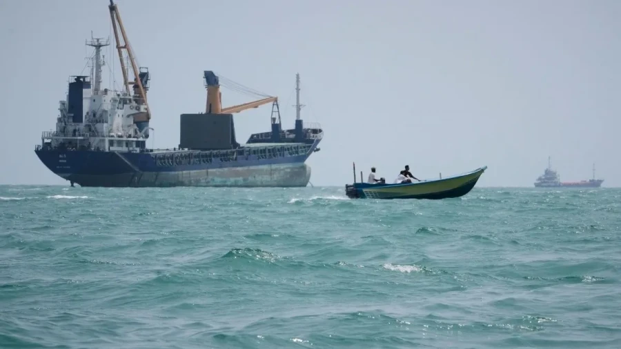 Iran and Oman Agree on New Entry-Exit Routes in Strait of Hormuz