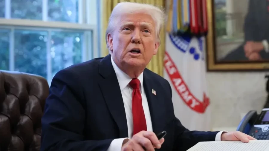 Trump Warns Iran to Open Strait of Hormuz, Threatens Infrastructure Strikes