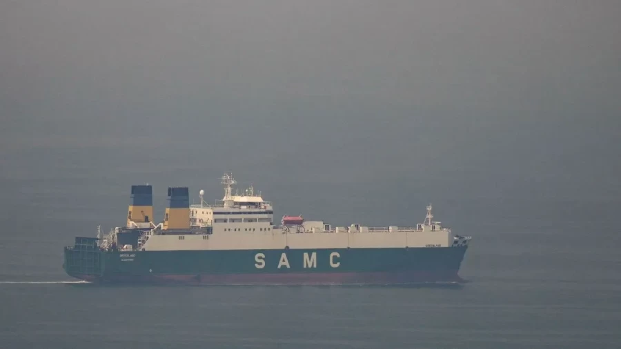 ईरान का होर्मुज स्ट्रेट पर टैक्स प्रस्ताव, ट्रंप की सैन्य चेतावनी।