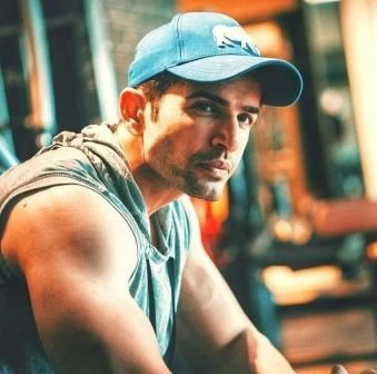 सुसाइड करने से पहले एकबार अपने पैरेंट्स के बारे में जरूर सोचें- जय भानुशाली