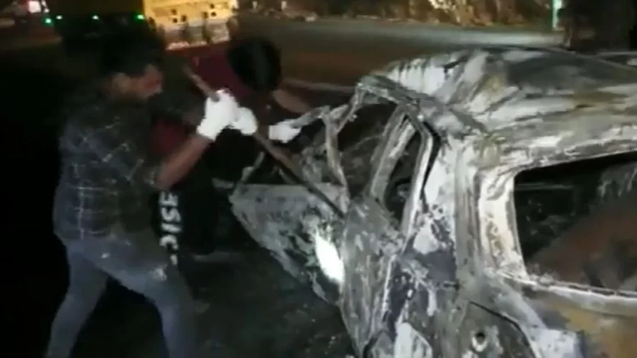 दिल्ली-जयपुर हाईवे पर दर्दनाक हादसा, टैंकर से टक्कर के बाद कार में जिंदा जले चार लोग