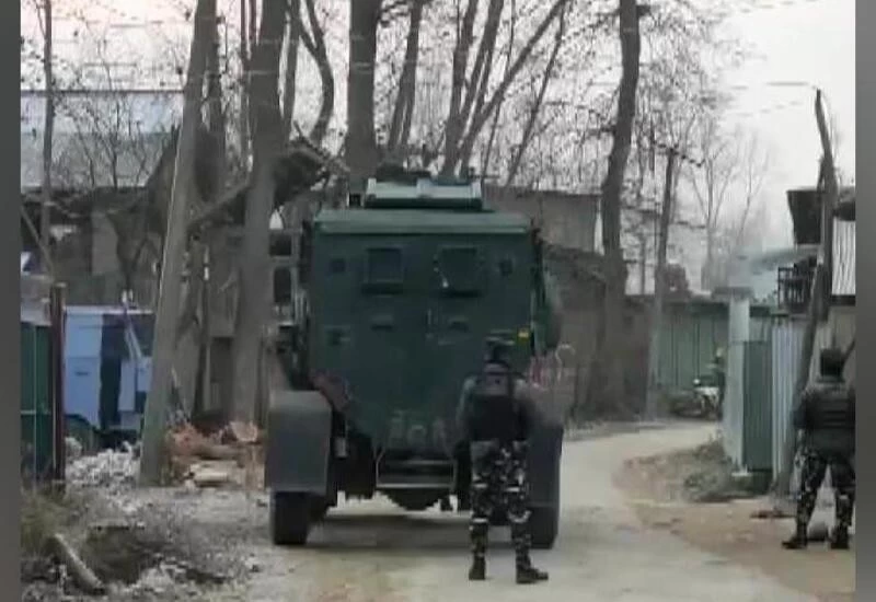 जम्मू-कश्मीर में सुरक्षाबलों और आतंकियों के बीच मुठभेड़ में मारा गया 1 आतंकी