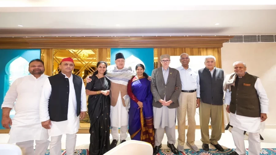 उमर अब्दुल्ला बने जम्मू-कश्मीर के मुख्यमंत्री, LG मनोज सिन्हा ने दिलाई शपथ