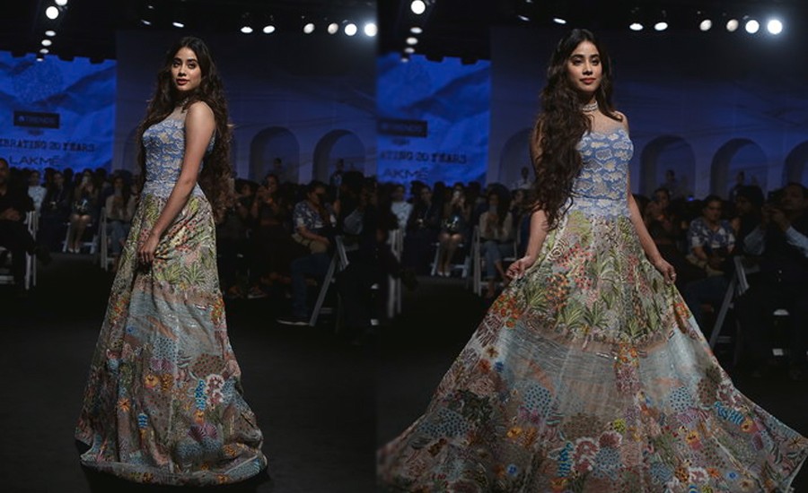 Janhvi Kapoor Walking The Ramp