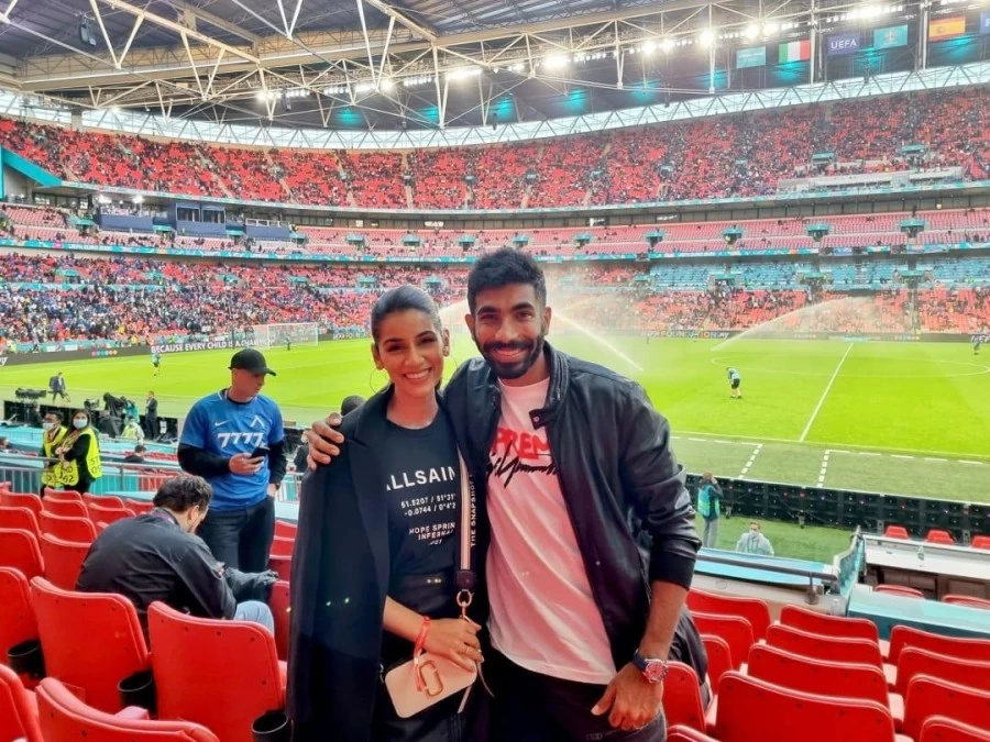 Bumrah with wife Sanjana watched the semi-finals of Euro 2020 at the stadium, shared photo