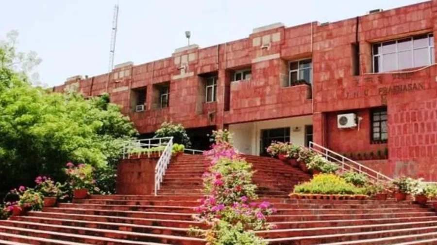 जेएनयू में PM और गृहमंत्री के खिलाफ नारेबाजी: यूनिवर्सिटी ने दर्ज कराई FIR, सख्त कार्रवाई की चेतावनी