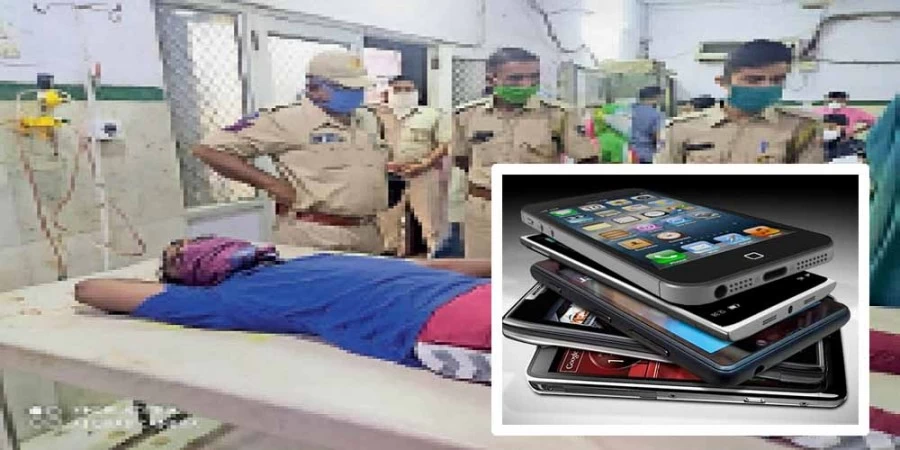 नाबालिग से कुकर्म करने वाले कैदी के गुप्तांग से निकले इतने मोबाइल कि डॉक्टरों के उड़ गए होश