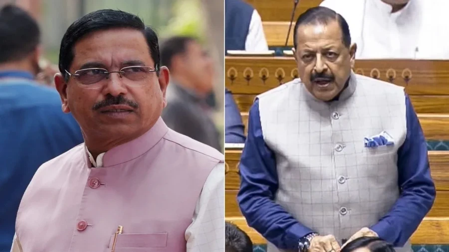 एंटी-पेपर लीक बिल: प्रह्लाद जोशी की जगह जितेंद्र सिंह ने क्यों पेश किया विधेयक?