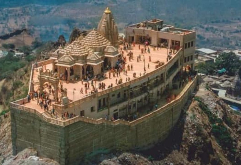 the flag will be hoisted after 500 years in the Mahakali temple of Pavagadh