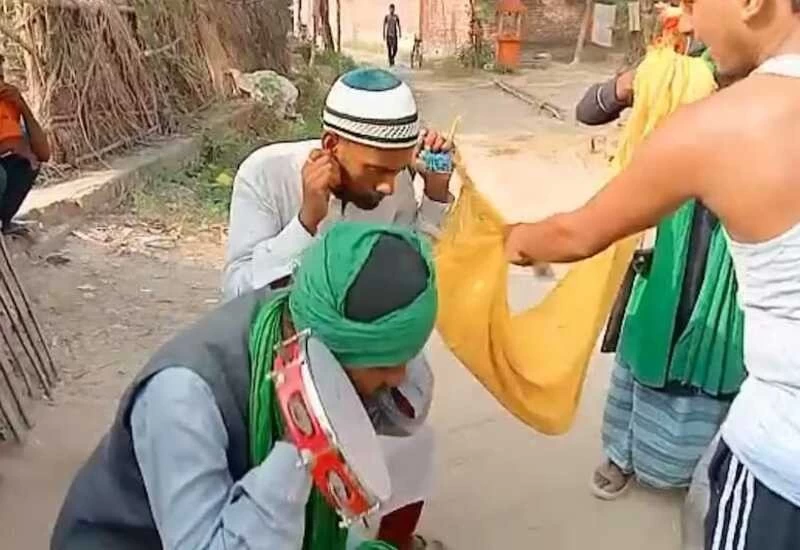 Get the slogans of Jai Shri Ram from 3 Muslims, asked for Aadhar card, one person arrested