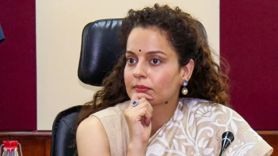 कंगना रनौत का अधिकारियों पर फूटा गुस्सा: सांसद निधि का पैसा खर्च न होने पर लगाई फटकार