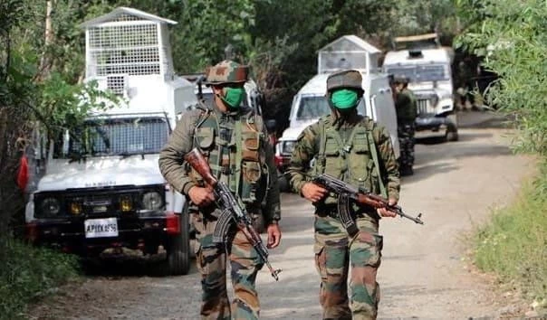 जम्मू कश्मीर के बांदीपोरा में आतंकियों ने किया ग्रेनेड हमला, 6 घायल