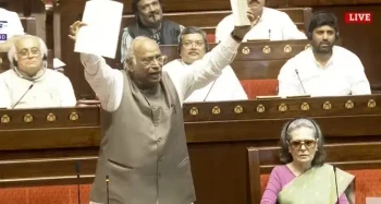 राज्यसभा में मल्लिकार्जुन खरगे की मनुस्मृति टिप्पणी पर भारी हंगामा, रिकॉर्ड से हटाया गया बयान
