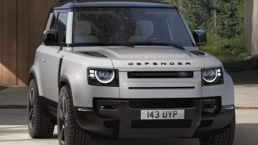 2026 Land Rover Defender Debuts: New Vertex Variant and 6-Seater Layout Revealed