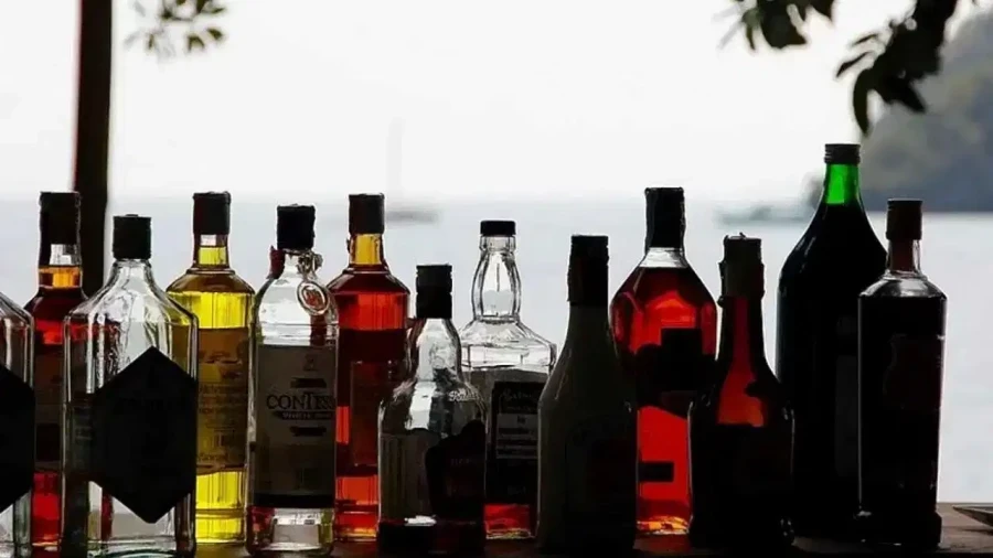 Delhi Liquor Shops To Close On October 9 And 10 Amid CJP Protest