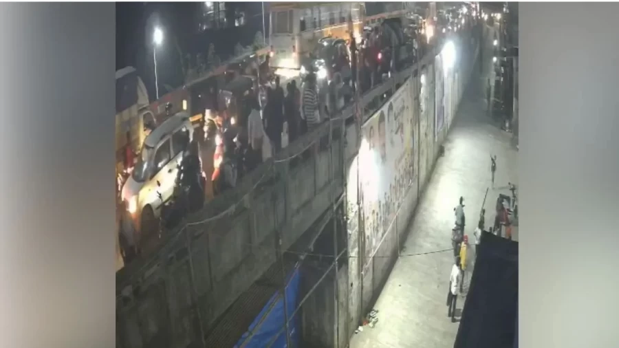 Tragic Ambernath Road Accident: Tata Nexon Collision Kills Four, Injures Four; CCTV Footage Goes Viral