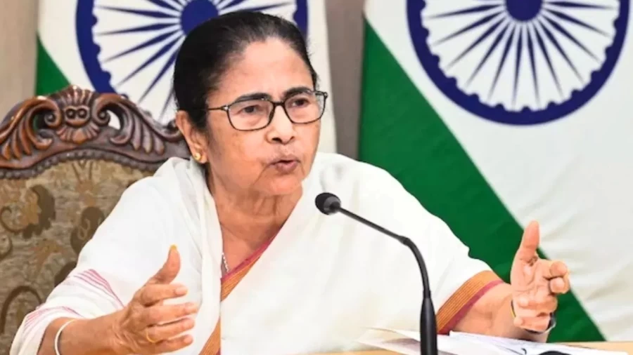 Mamata Banerjee Tears Up Centre's MGNREGA Order, Calls Conditions 'Insulting'