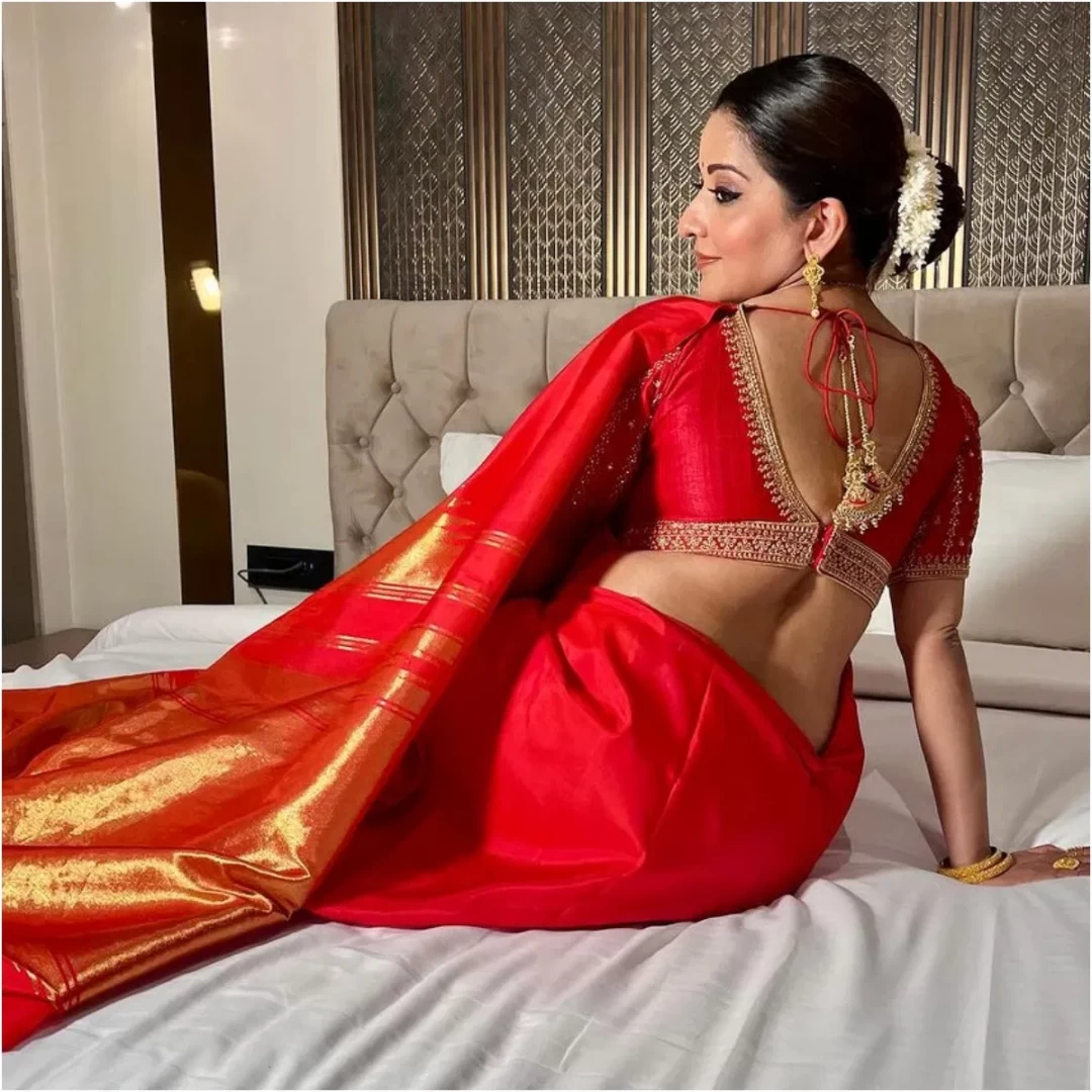 भोजपुरी एक्ट्रेस मोनालिसा