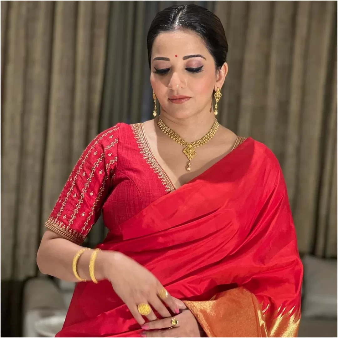 भोजपुरी एक्ट्रेस मोनालिसा