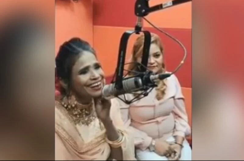 Ranu Mandal's makeup ruined but her voice is on point, After the ramp walk, her new song is trending now
