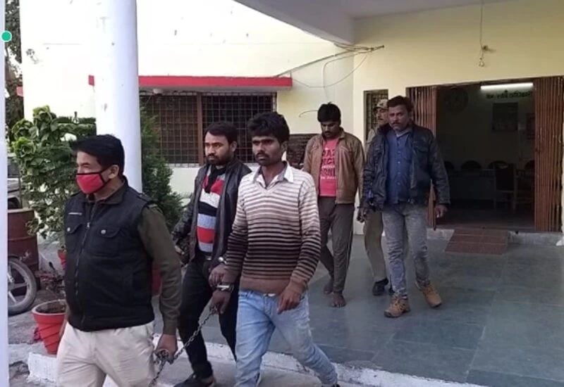 मानव तस्करी आरोपियों ने लड़की को अगवा करके 6 बार बेचा, कर लिया फिर सुसाइड