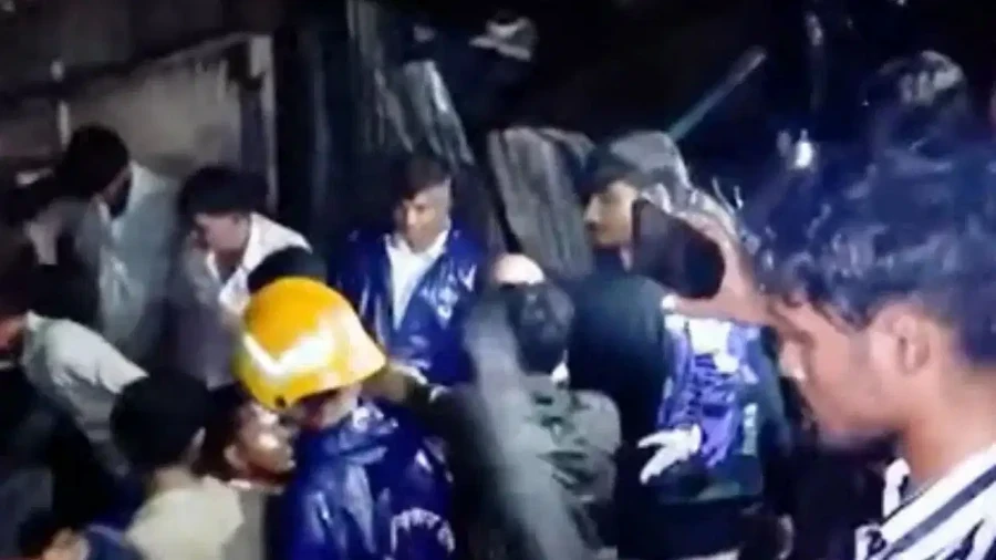 Mankhurd Building Collapse: 6 Dead After Three Story Structure Falls In Mumbai