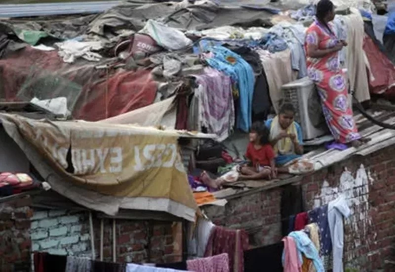 Covid-19 : मुंबई में न हों न्यूयॉर्क जैसे हालात, महाराष्ट्र सरकार झुग्गी बस्तियों में बांटेगी ये दवा