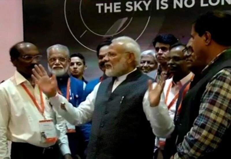 चंद्रयान 2: अमित शाह और राहुल गांधी ने की इसरो के प्रयासों की सराहना, दी शुभकामनाएं