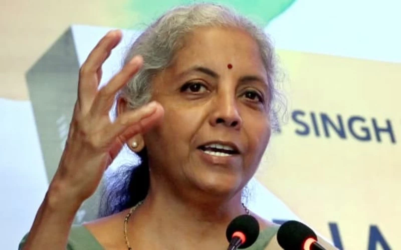 निर्मला सीतारमण का काफिला रोकने की कोशिश, BJP और कांग्रेस वर्कर भिड़े