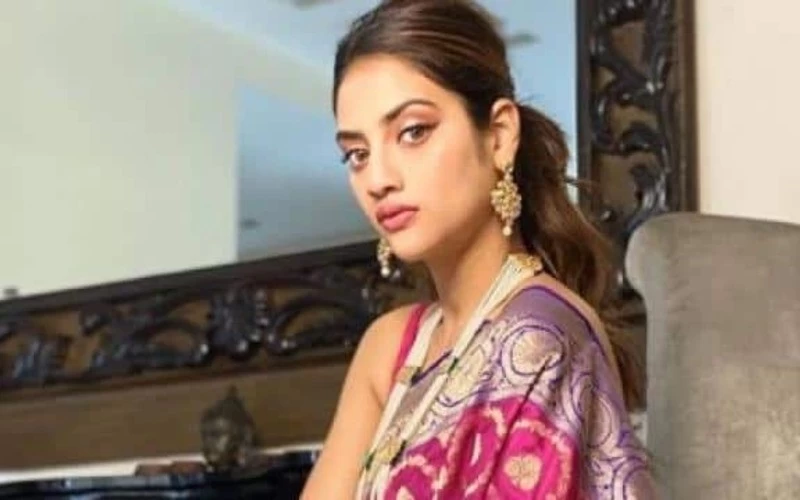 Pregnant Nusrat Jhan Party With Friends Tnusree and Srabanti Photo trolled on social media