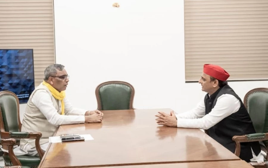 यूपी चुनाव से पहले सपा ने बीजेपी की पूर्व सहयोगी एसबीएसपी से किया गठबंधन