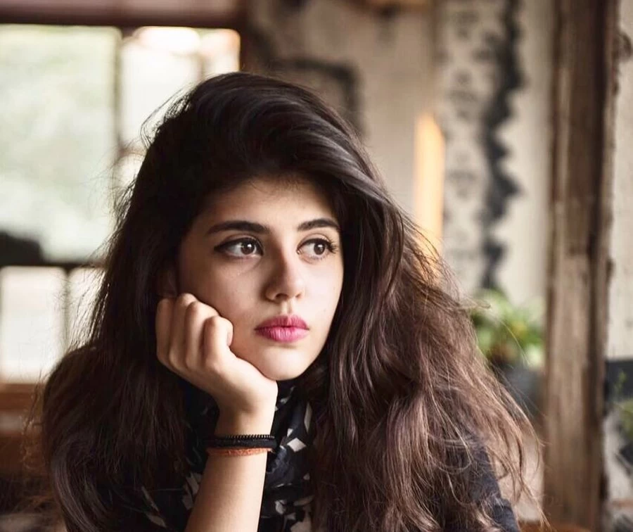 On Teachers Day, Actress Sanjana Sanghi Reveals Her Teaching Skills