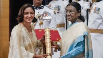 रोहित शर्मा और हरमनप्रीत कौर को पद्म श्री सम्मान, राष्ट्रपति मुर्मू ने खेल दिग्गजों को नवाजा