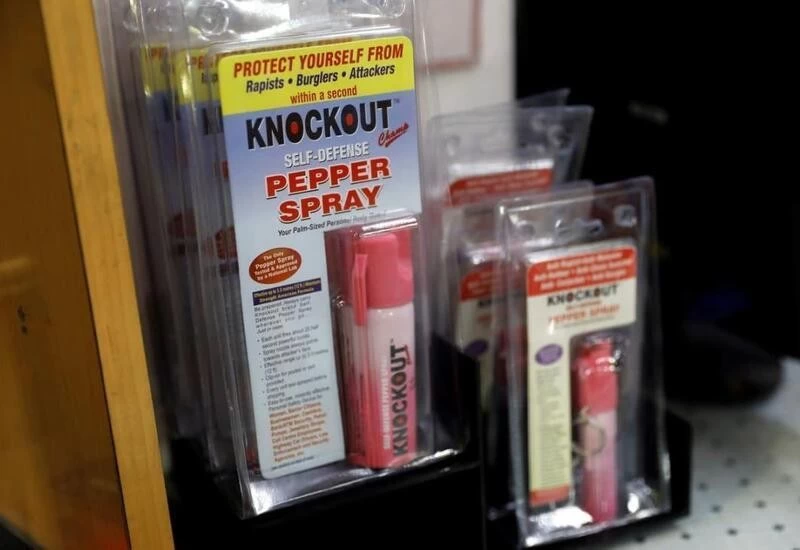 हैदराबाद मामले के बाद मिर्ची स्प्रे की बिक्री 700% बढ़ी हैदराबाद मेट्रो ने लड़कियों को साथ रखने को दी इजाजत