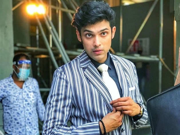 घर पर ही क्वॉरंटीन हैं पार्थ समथान, कोरोना पॉजिटिव आया तो बोले- जो टच में रहा टेस्ट करवा ले