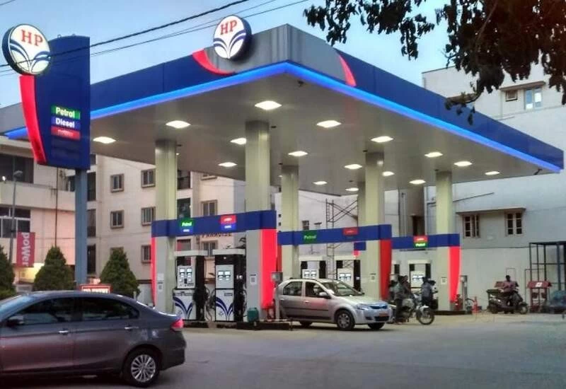 छह दिनों में पेट्रोल-डीजल हुआ महंगा तो मोदी सरकार पर निशाना साध रहे लोग