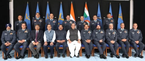 रक्षा मंत्री राजनाथ सिंह ने किया वायु सेना कमांडरों के सम्मेलन का उद्घाटन किया