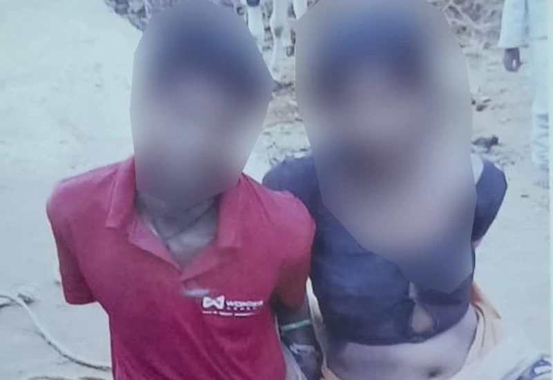 प्रेमी के संग भाग गयी पत्नी, पति ने दोनों को निर्वस्त्र करके पीटा, वीडियो भी बनाया