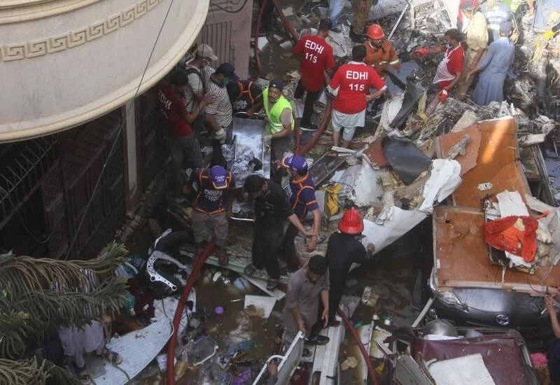 Pilot of Pak plane that crashed ignored 3 warnings over altitude, speed: Report