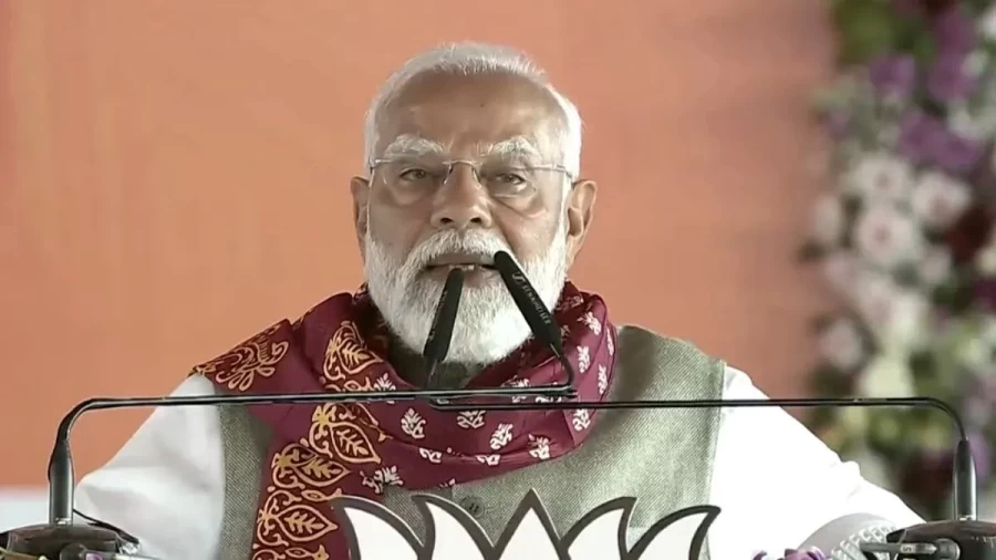 बंगाल में 'परिवर्तन की लहर': सिंगूर में पीएम मोदी ने TMC के 'जंगलराज' पर साधा निशाना