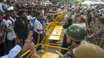 FIR Registered Against Woman For Obscene Remarks Against PM Modi At Jantar Mantar