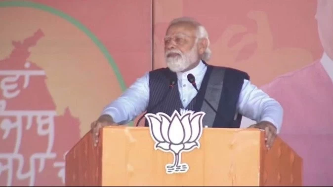 Xerox copy of AAP Congress, one looted Punjab and the other Delhi