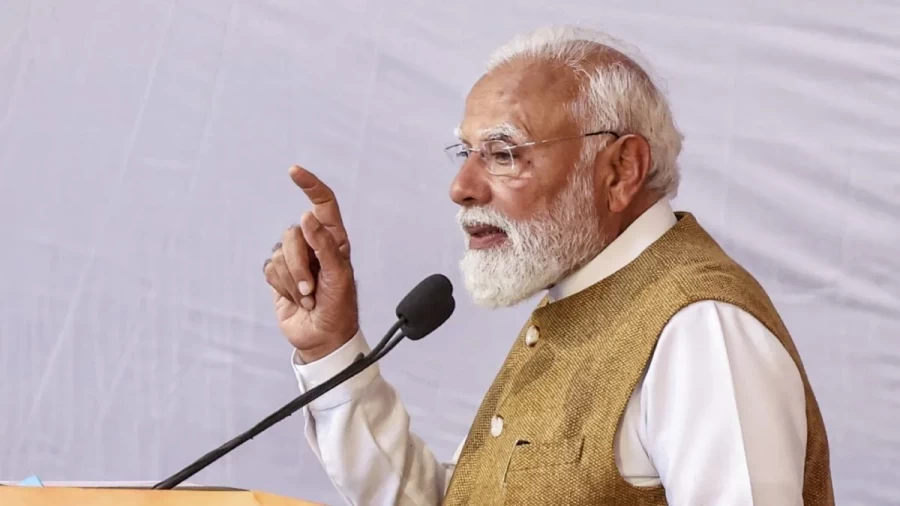 PM मोदी ने दी गणतंत्र दिवस की बधाई, बोले- 'ये भारत की आन-बान और शान का प्रतीक'