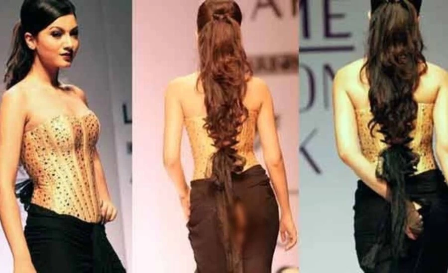 900px x 550px - Gauhar Khan Skirt Torn While Doing Ramp Walk For Lakme Fashion Week
